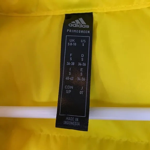 Adidas Bright Yellow Lightweight Puffer jacket Size S