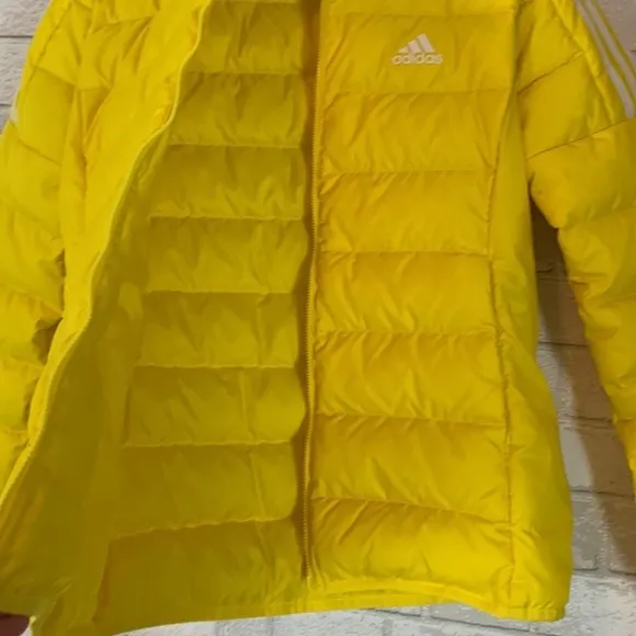 Adidas Bright Yellow Lightweight Puffer jacket Size S