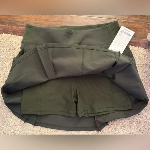 Athleta Endless Cargo Skort NWT olive green size 10