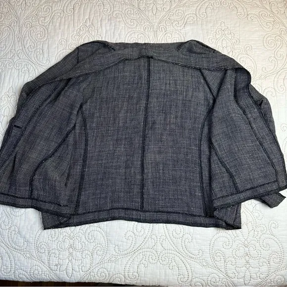 Eileen Fisher lightweight black &amp; white jacket