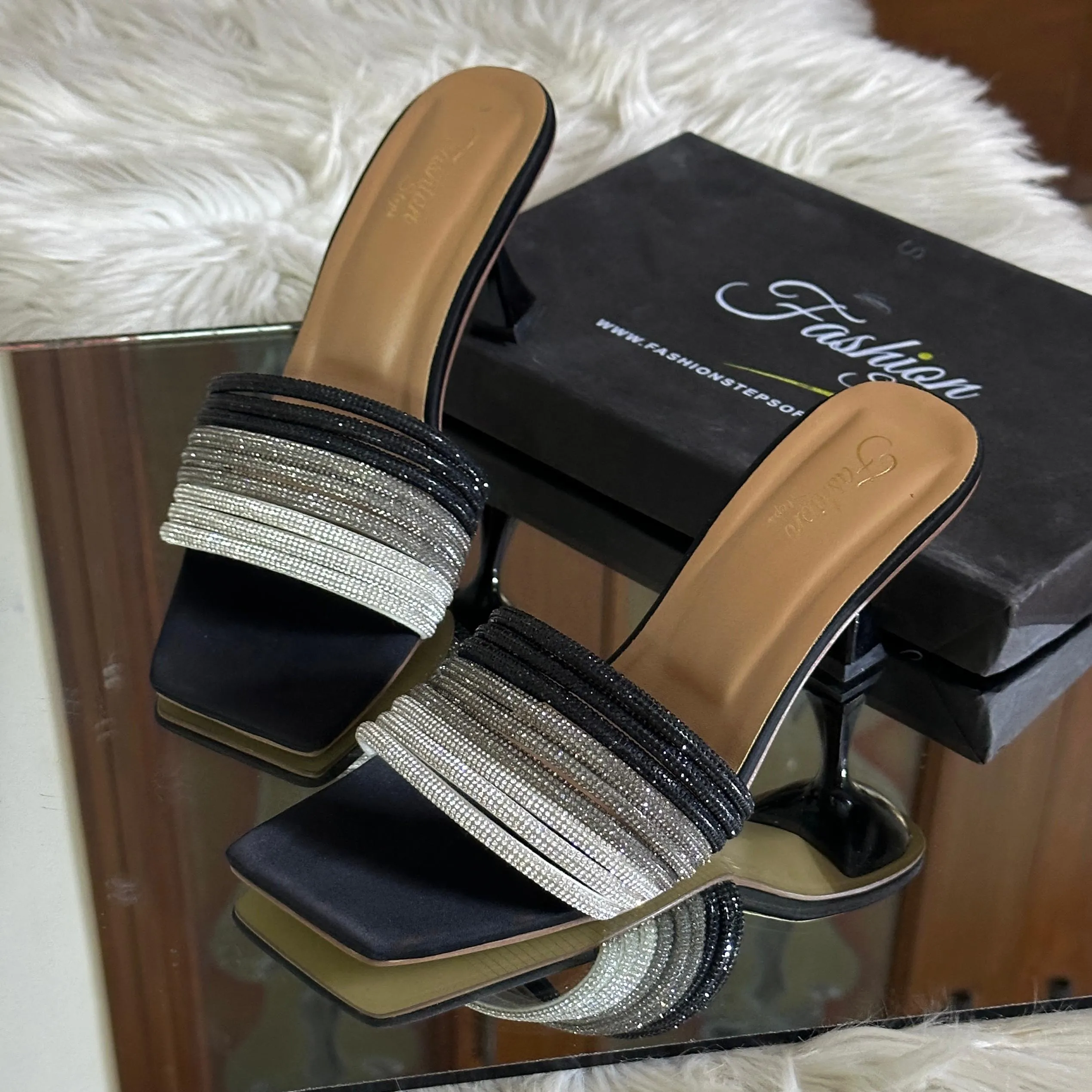 Glamora Heels (Black)