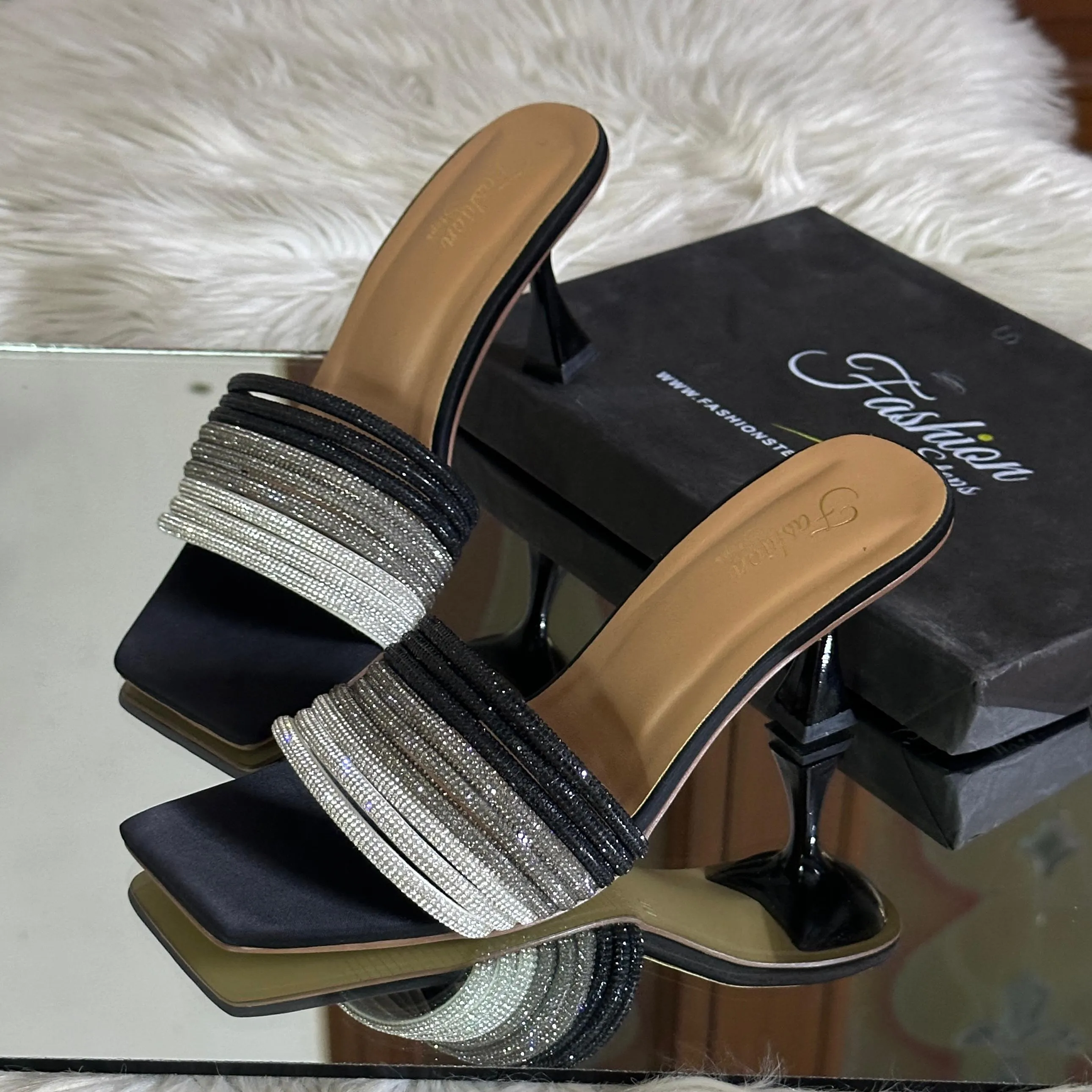Glamora Heels (Black)