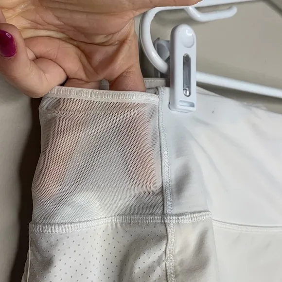 Lululemon Women’s Speed Up High-Rise Lined 3.5” Work Out Short in White Size 8