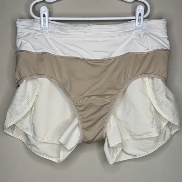 Lululemon Women’s Speed Up High-Rise Lined 3.5” Work Out Short in White Size 8