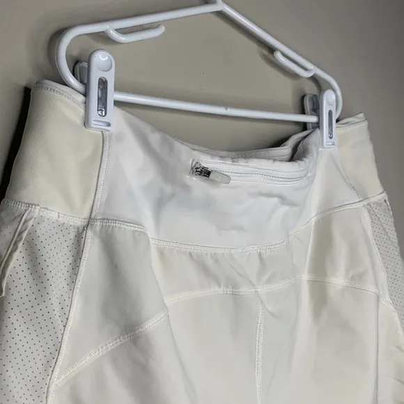 Lululemon Women’s Speed Up High-Rise Lined 3.5” Work Out Short in White Size 8