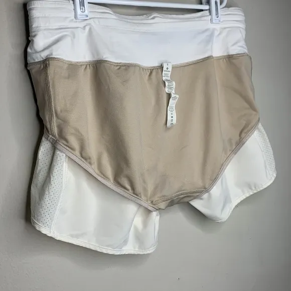 Lululemon Women’s Speed Up High-Rise Lined 3.5” Work Out Short in White Size 8