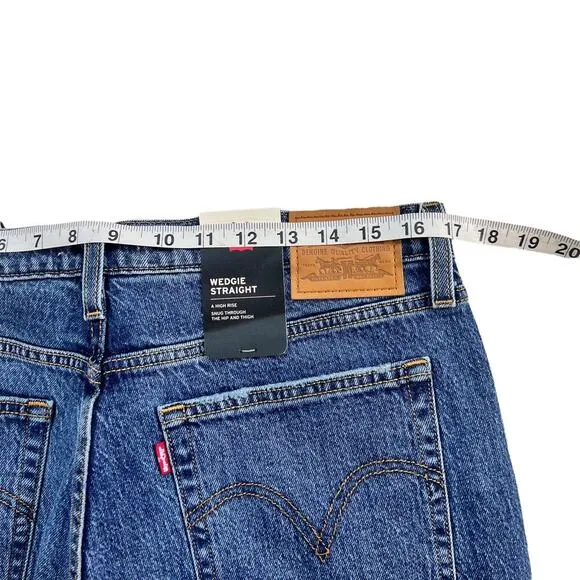 New Women’s Levi’s Premium Wedgie Straight Jeans Size 32x28