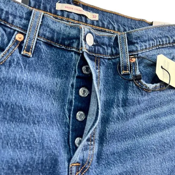 New Women’s Levi’s Premium Wedgie Straight Jeans Size 32x28