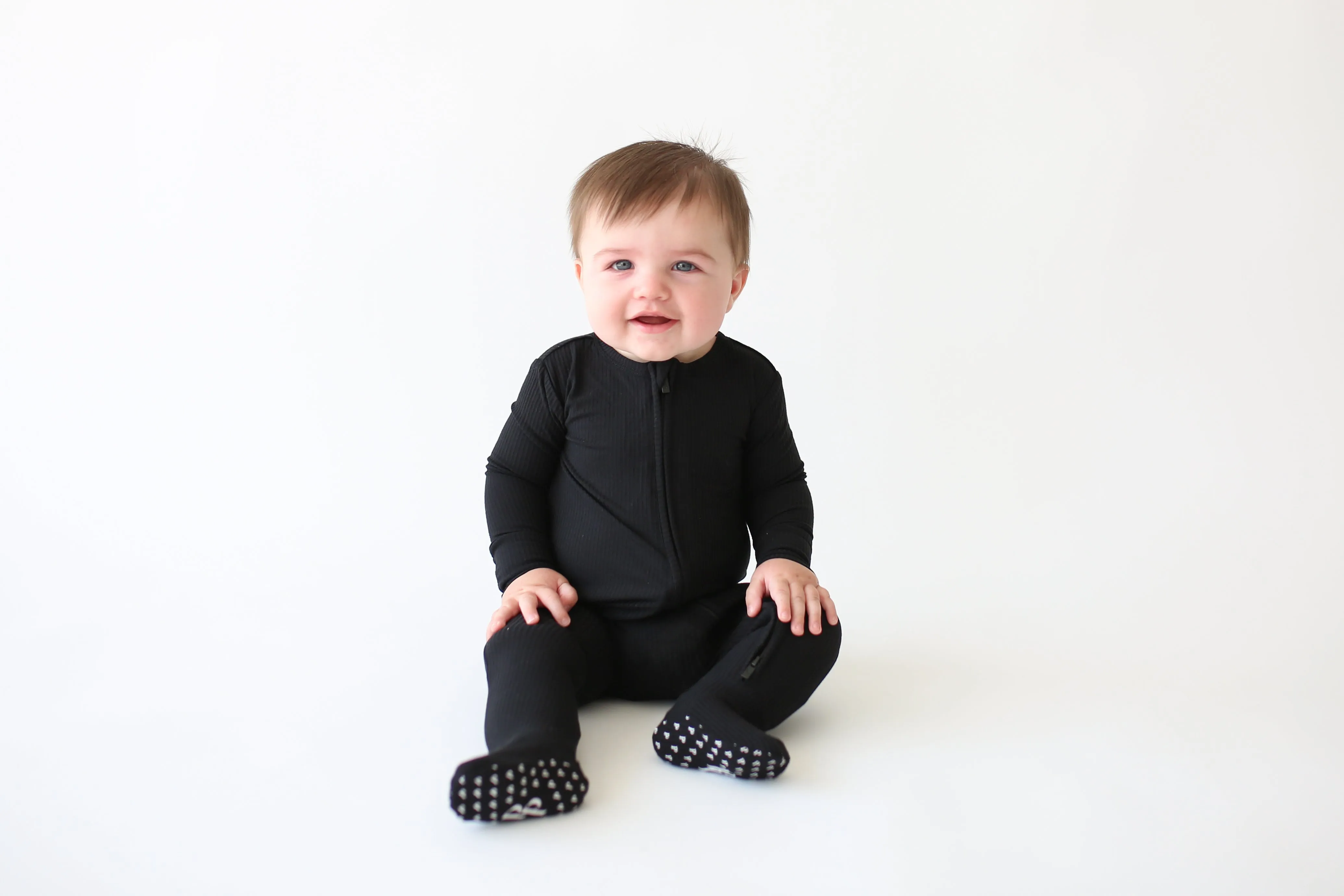 Posh Peanut Solid Ribbed Black Footie with Zipper