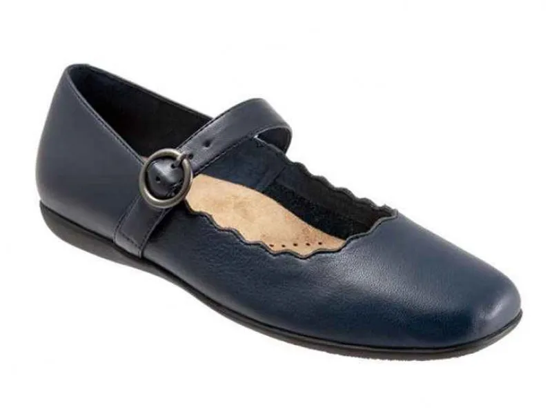 Trotters Sugar - Women's Flat