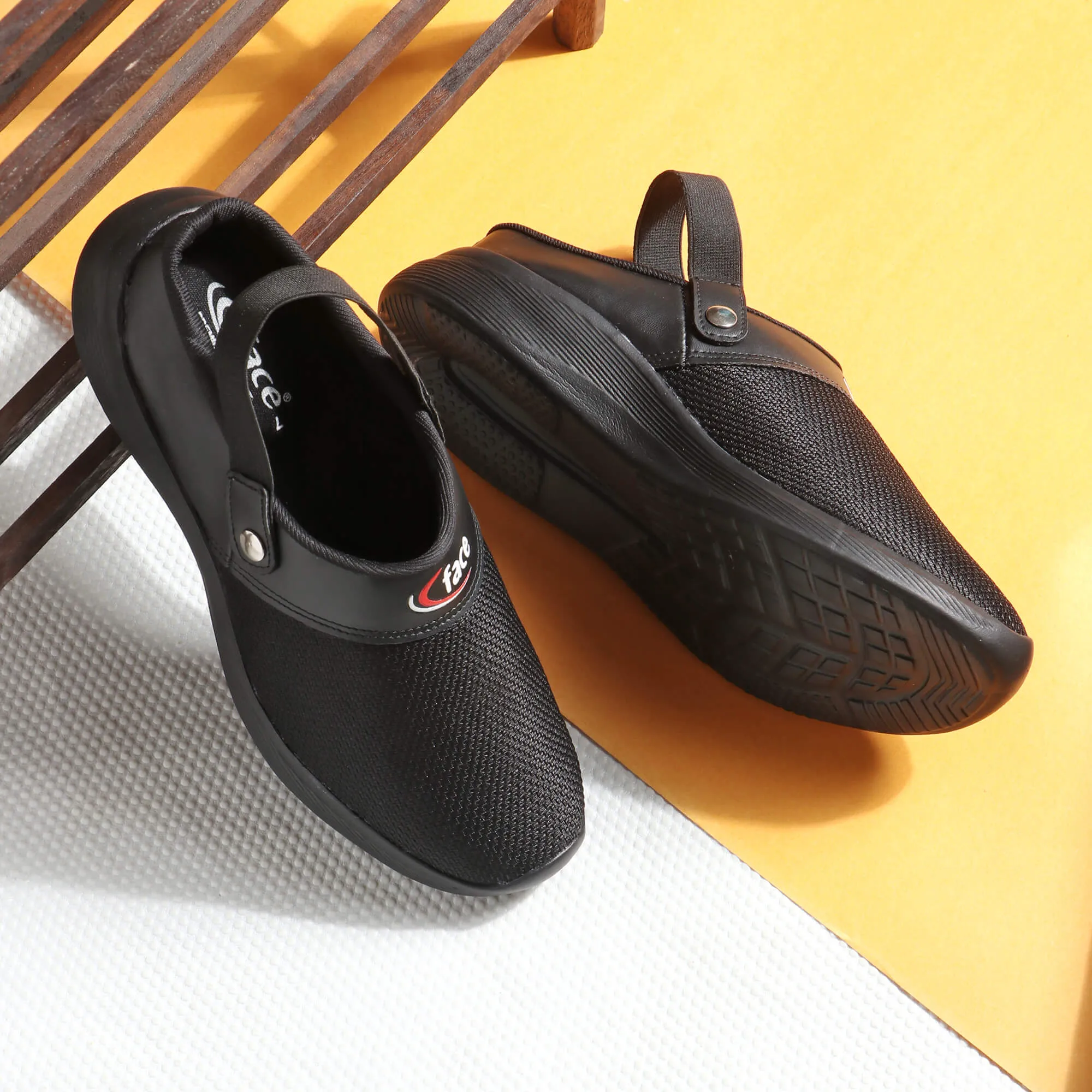VISTARA 07 BLACK STYLISH SUMMER CLOGS