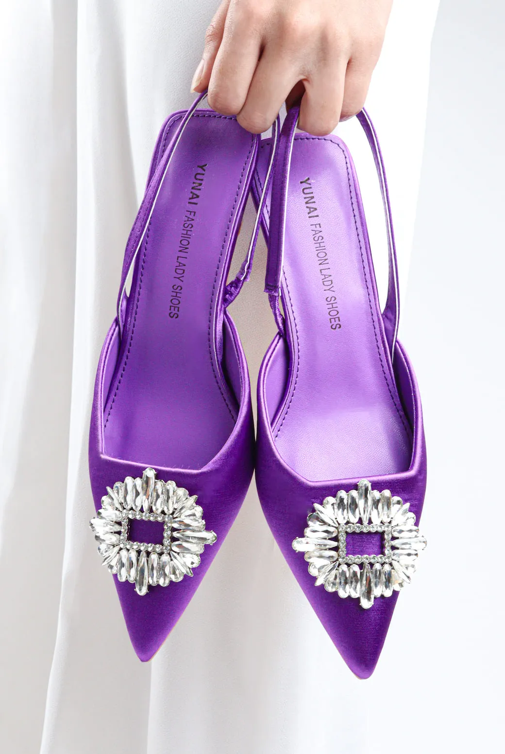 Yunai - Women's Diamond Embellished Kitten Heels
