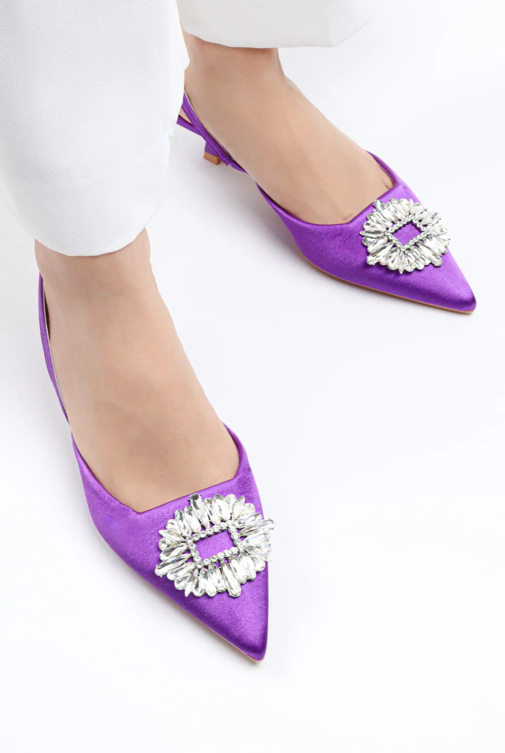 Yunai - Women's Diamond Embellished Kitten Heels